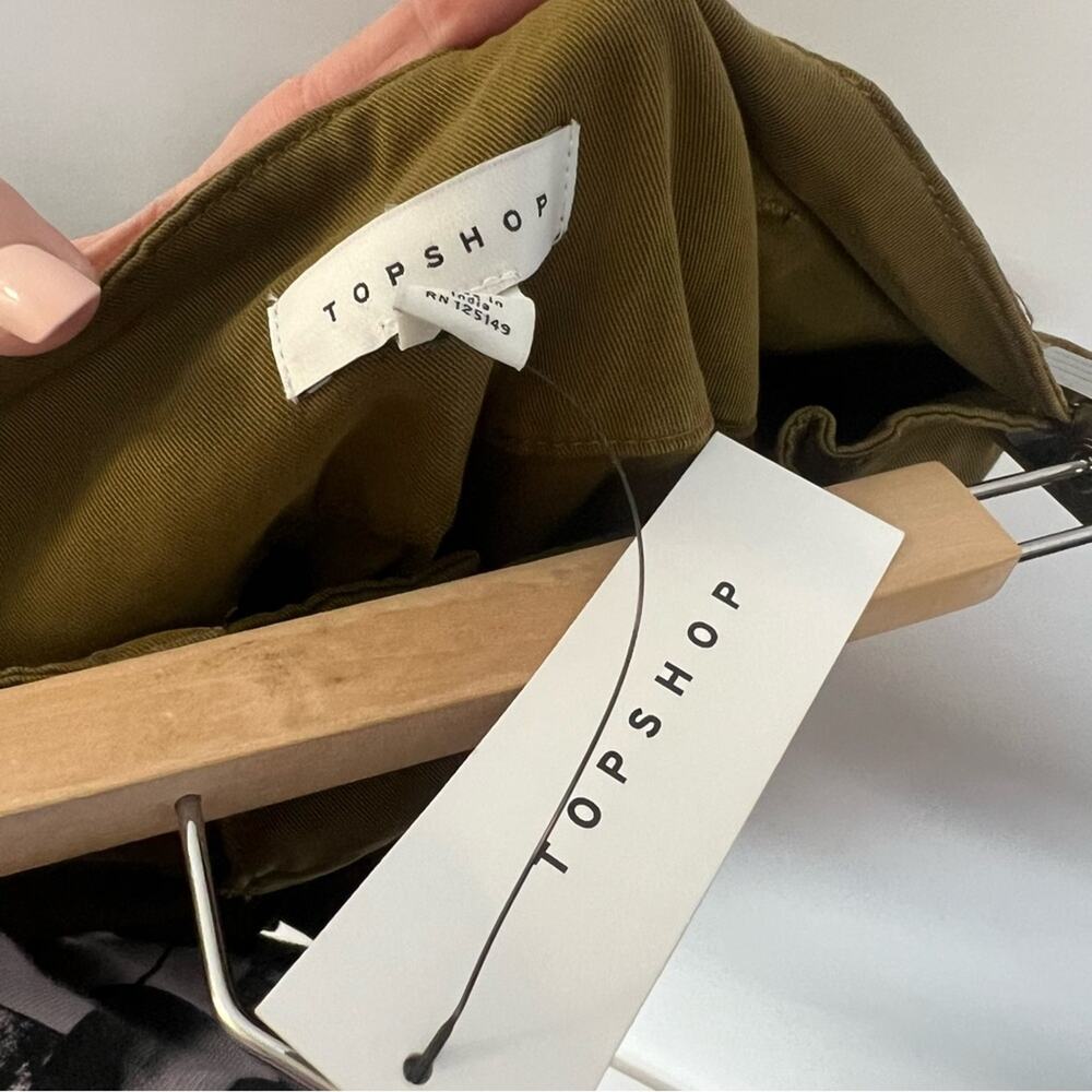 NWT No Belt TopShop Paperbag Cargo Shorts Olive Green High Rise Waist Size 6 - Picture 6 of 8